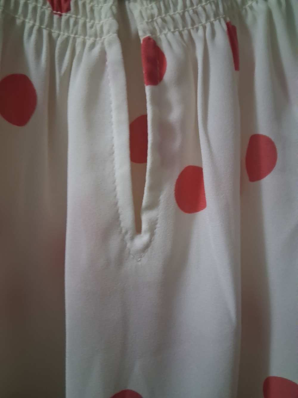 Talbots Cream Sleeveless Polka Dot Blouse with Coral Dots - Picture 7 of 8